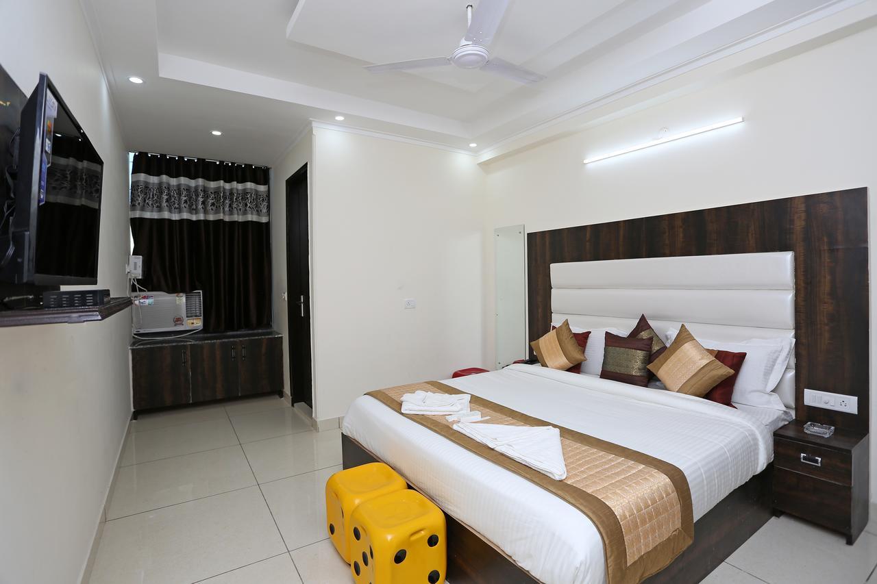 Oyo 9147 Hotel Aerostay New Delhi Extérieur photo