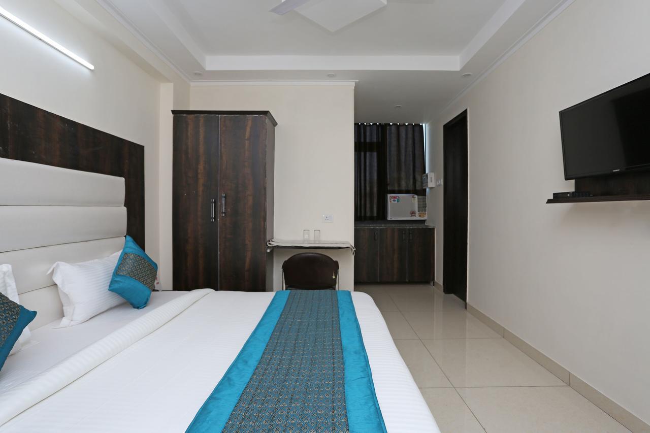 Oyo 9147 Hotel Aerostay New Delhi Extérieur photo