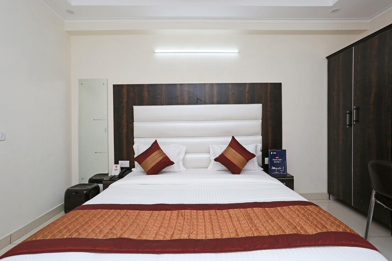 Oyo 9147 Hotel Aerostay New Delhi Extérieur photo