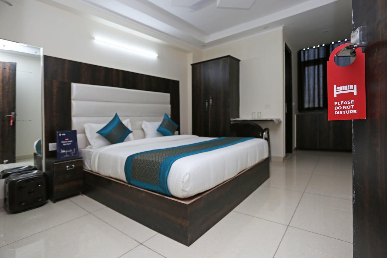 Oyo 9147 Hotel Aerostay New Delhi Extérieur photo