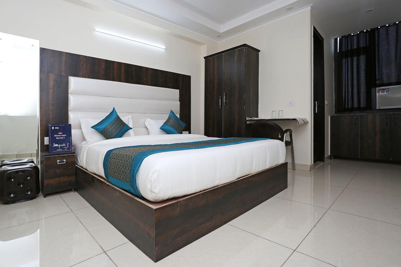 Oyo 9147 Hotel Aerostay New Delhi Extérieur photo