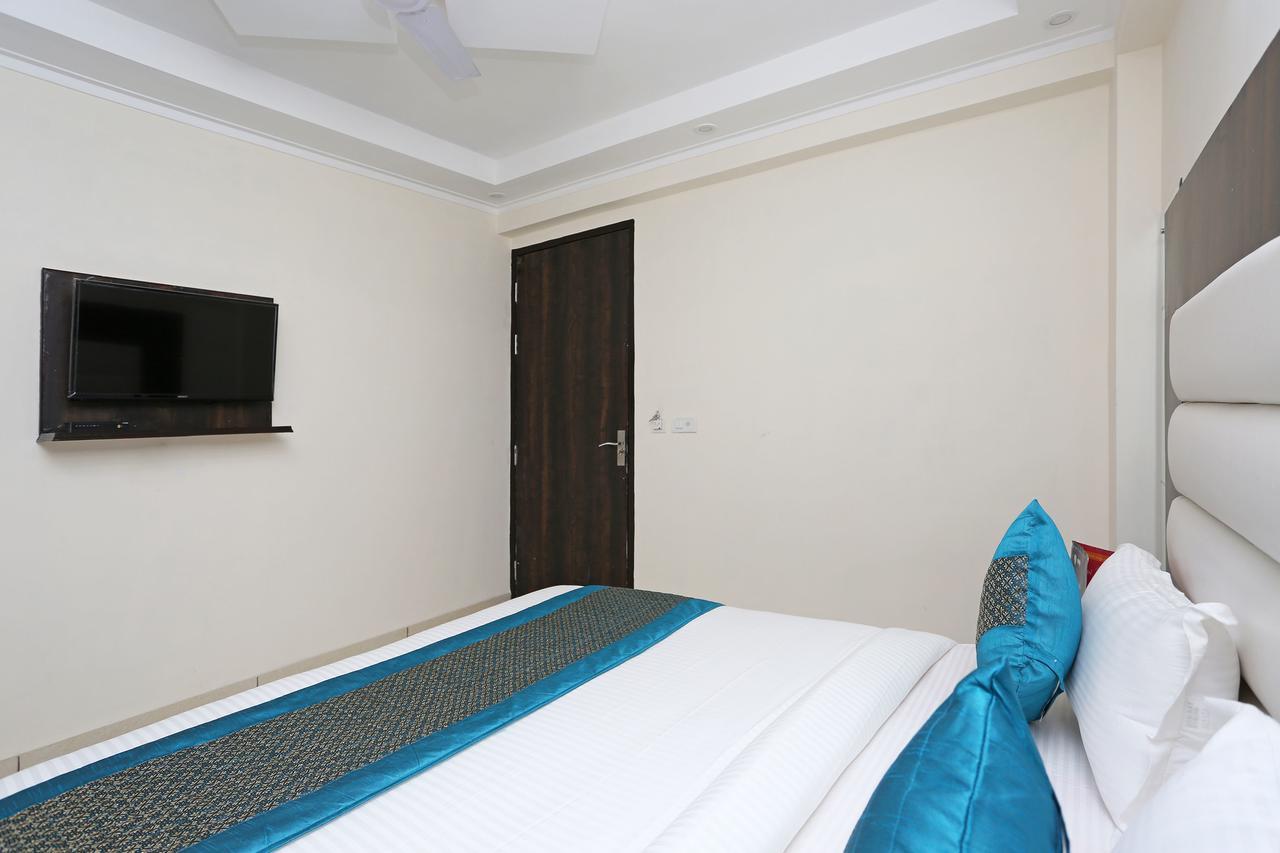 Oyo 9147 Hotel Aerostay New Delhi Extérieur photo