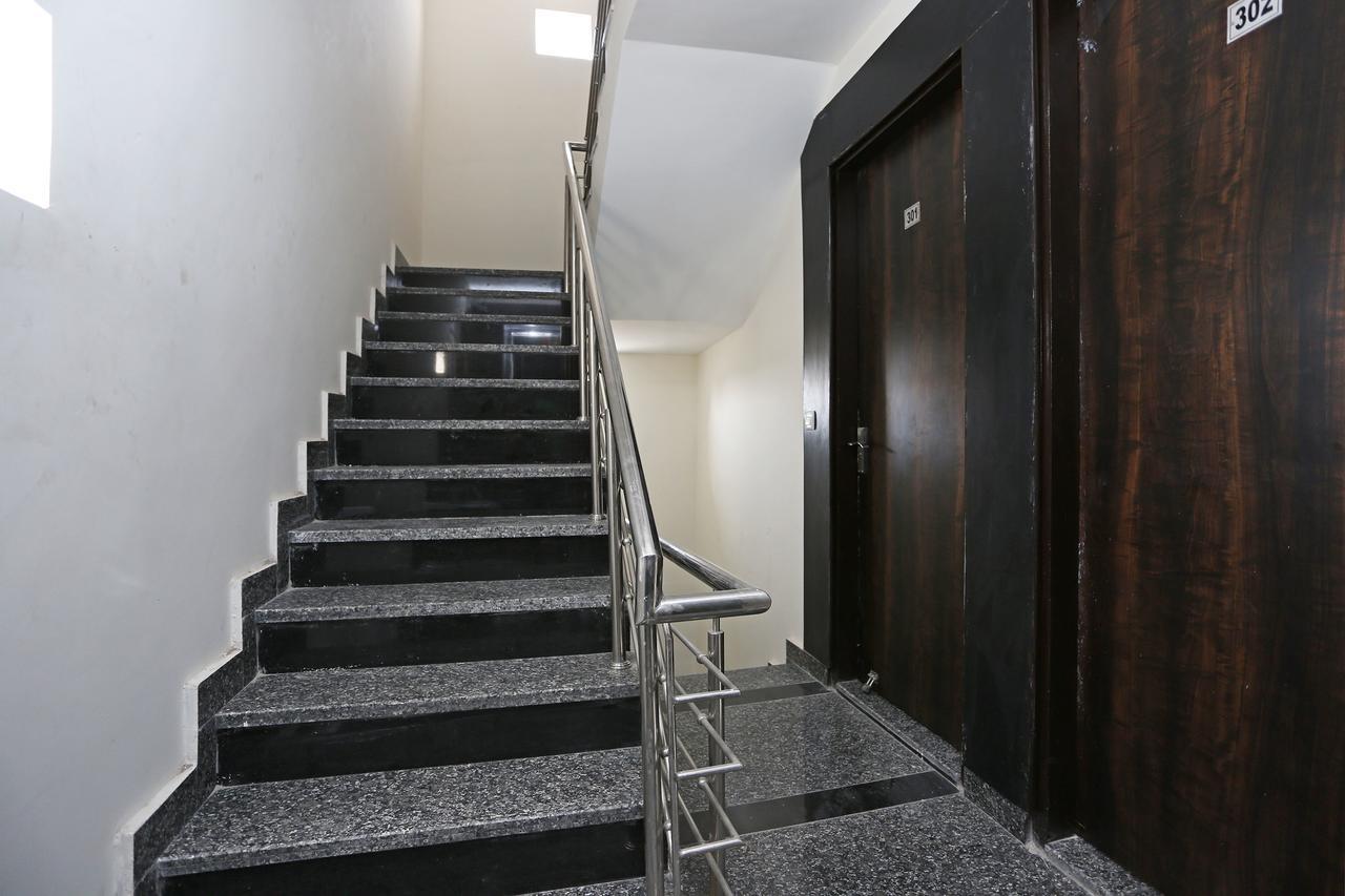 Oyo 9147 Hotel Aerostay New Delhi Extérieur photo